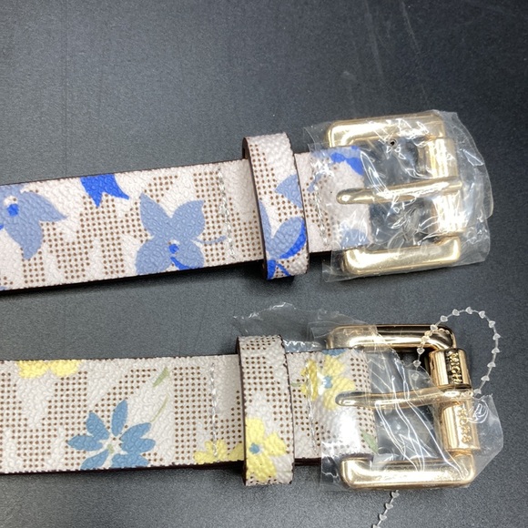 24HR DROP ⬇️ Michael Kors Floral Logo Belt Bag (choice of 1) - Picture 4 of 13